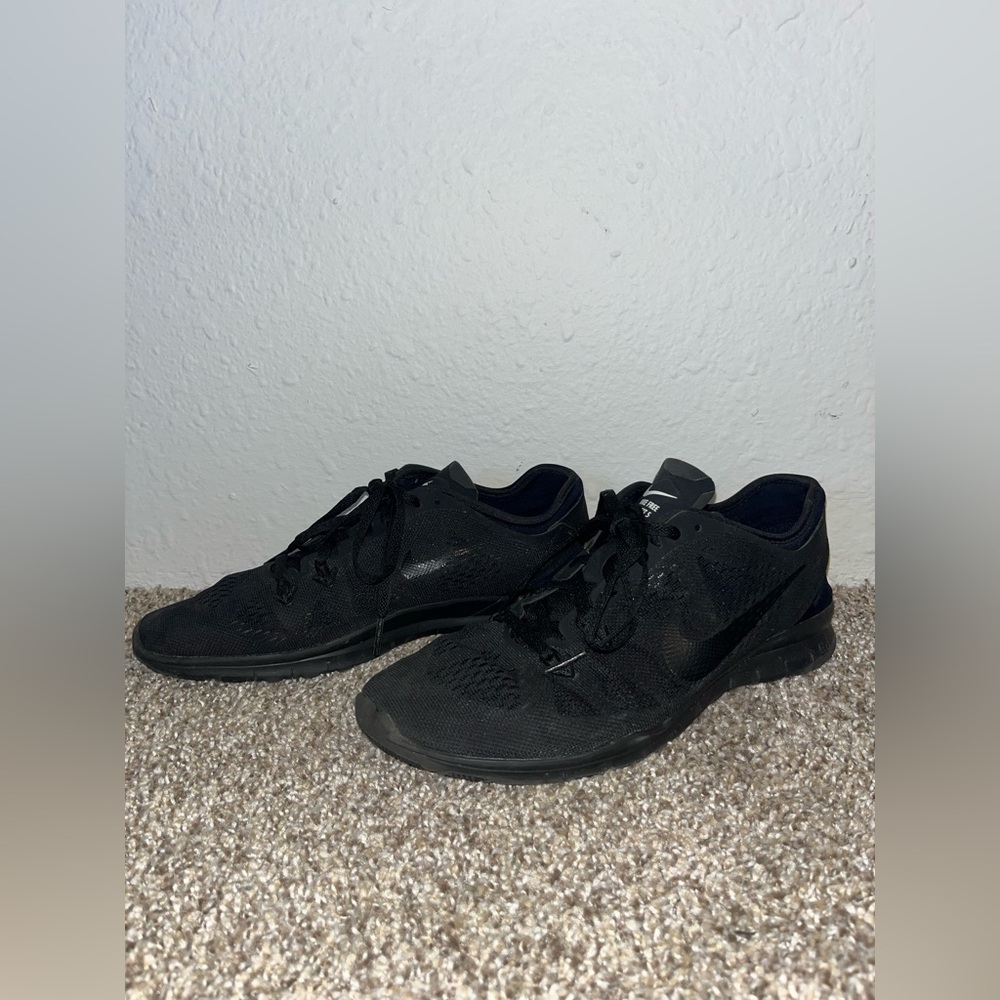 Women’s 9 Nike Free TR Fit 5.0 All Black